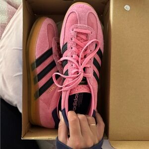 NEW Adidas Gazelle Sneakers with Box